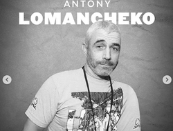 фото - Усик во время реабилитации, Анатолий Ломаченко претендует на звание «Тренер года», Уайт троллит Руиса — соцсети 