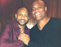 фото - Рой Джонс может сразится с Андерсоном Силвой в UFC? Отвечает Дэйна Уайт