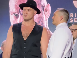 фото - Льюис: «Похоже на то, что Фьюри запаниковал»