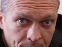 фото - Усик обратился к Фьюри