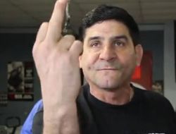 фото - Анхель Гарсиа: «Шиминь всю жизнь бил детей, за что ему столько платят?