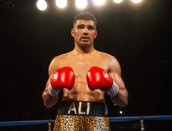 фото - Проспект Мухаммед Али побил соотечественника-«суперджорнимена»