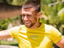 фото - Вести из соцсетей: Ломаченко крутит педали, Юбэнк подсматривает за девушками