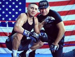 фото - «Ломаченко полетит в Москву, а оттуда в США». Новые подробности от Теофимо Лопеса-старшего