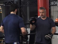 фото - «Не сказать, что он сложный боец». Тренер Бетербиева о боях с Усиком и Биволом