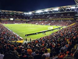 фото - Названы предварительные дата и место боя Пакьяо—Хорн