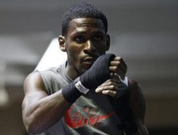 фото - Хосе Гонсалес против Мерсито Гесты в андеркарте Салидо-Лопес II