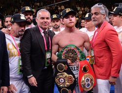 фото - Канело Альварес удосрочил Авни Йылдырыма