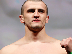 фото - UFC 192: «Энштейн» Туменов быстро забил Жубана