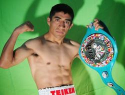 фото - Лопес отобрал у Кимуры титул WBC в Киото