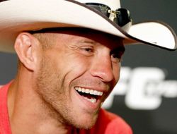 фото - UFC Fight Night 89: Дональд Серроне досрочно прошёл Коте