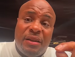 фото - Сейчас лучший Махачев, а не Джонс. Мнение экс-чемпиона