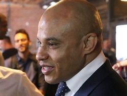 фото - Хабиб Нурмагомедов проиграл — Абдельазиз защищает чемпиона