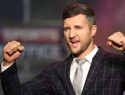 фото - Фроч: Фьюри слишком крупный и умный, имеет шансы затаскать Уайлдера