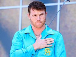 фото - «Да плевать» — Канело Альварес назвал дату возвращения