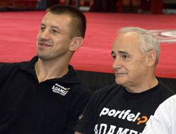 фото - Тренер Адамека: «Виталий Кличко сильнее Владимира»