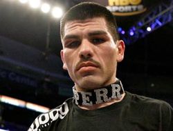 фото - Альфредо Ангуло изгоняют из Штатов