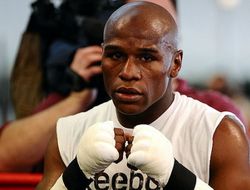 фото - Флойд Мэйуэзер не исключает возвращения на ринг