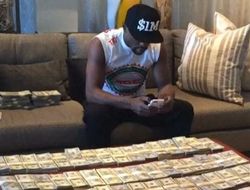 фото - В СМИ говорят, что Флойд Мэйуэзер подерётся с ютубером. Комментирует Райан Гарсиа 