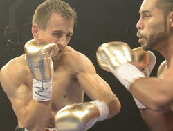 фото - Пётр Петров и Уилли Монро побеждают на турнире ESPN's 2014 Boxcinо