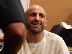 фото - Александр Волкановски и Яир Родригес подерутся на UFC 290 — СМИ