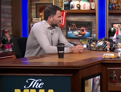 фото - Это как с Канело. Я бы сделал всё, чтобы вернуть Макгрегора в UFC — промоутер