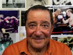 фото - Боб Арум: «Пакьяо должен выиграть, чтобы в ноябре драться с Мэйуэзером»