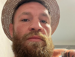 фото - Конор Макгрегор пашет в зале: видео на тренажёре и перекладине