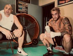 фото - «Джейк Пол — акула. Зачует кровь, сразу сходит с ума»: коуч нахваливает ютубера