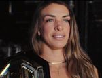 Дерн осталась чемпионкой, побив Робертсон на UFC 330