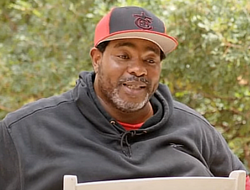 фото - Тренер Кроуфорда рассказал, как у него в багаже оказался пистолет