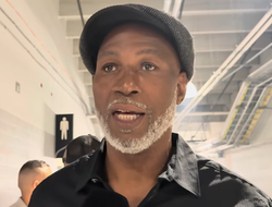 фото - «Кот реально растолстел». Легендарный Льюис о победе Кроуфорда над Канело