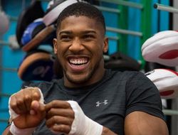 фото - Энтони Джошуа готов драться с Тайсоном Фьюри уже летом