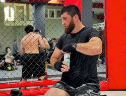 фото - Анкалаев отреагировал на решение Перейры: «Ты такой слабак...»