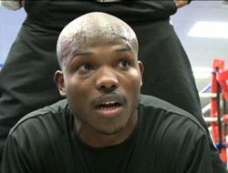 фото - Тимоти Брэдли «гриппует», но бой с Александером отменять не намерен