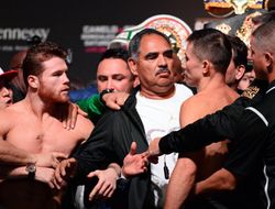 фото - Переговоры Канело с Плэнтом идут тяжело, бой предложили Головкину — СМИ