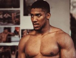 фото - Джошуа гневно опроверг, что берёт £15 млн отступных ради боя Усик–Фьюри: видео