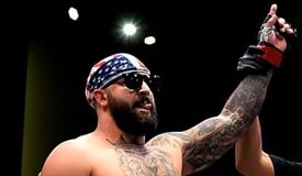 UFC White House: Хокит остановил Льюиса