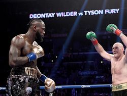 фото - Арум намекает на то, что реванш между Уайлдером и Фьюри состоится в сентябре