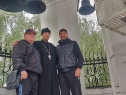 фото - Усик с "бригадой", Бивол вылетает в США, духовная суббота Ковалёва — соцсети