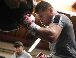 фото - Альварес: Осенью вряд ли подерёмся с Головкиным — у него нет никакого титула