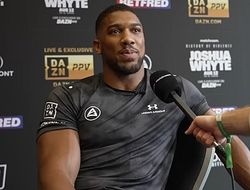 фото - Завершать карьеру? Джошуа прокомментировал поражение Спенса