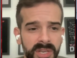 фото - Чимаев, Адесанья, Дю Плесси или Уиттакер? Менеджер Стриклэнда о следующем бое