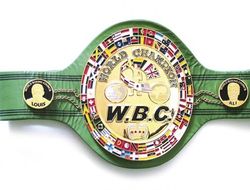 фото - Нововведение от WBC — чемпионские пояса для тренеров