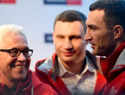 фото - Возвращение Виталия и Владимира Кличко: братья и менеджер всех запутали