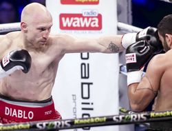 фото - Влодарчик с Акопяном едва не усыпили зрителей, экс-украинец Вовк проиграл Руновски