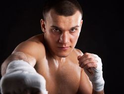 фото - Инсайдер: Ярд и Власов хотят определить обязательного претендента для Канело