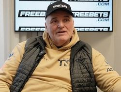 фото - Усик–Фьюри. «Даже полный идиот не порежет себе глаз!» — отец Тайсона приказал заткнуть рты