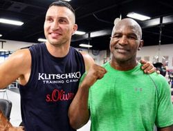 фото - Эвандер Холифилд выступит на разогреве у Теофимо Лопеса. Есть соперник