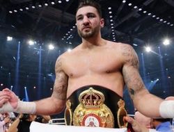 фото - Лучшие моменты боя Нэйтена Клеверли и Юргена Брёмера — видео от vRINGe.com